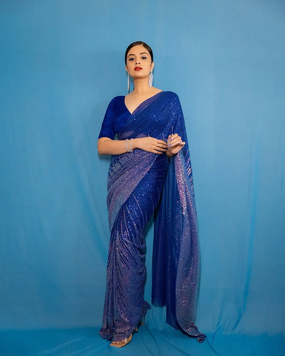 ZEE TV Actress Sreemukhi in Traditional Blue Saree Blouse